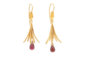 ARETE ROMERO CON GRANATE