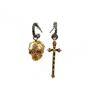 ARRACADA CALAVERA AZÚCAR Y CRUZ GÓTICA