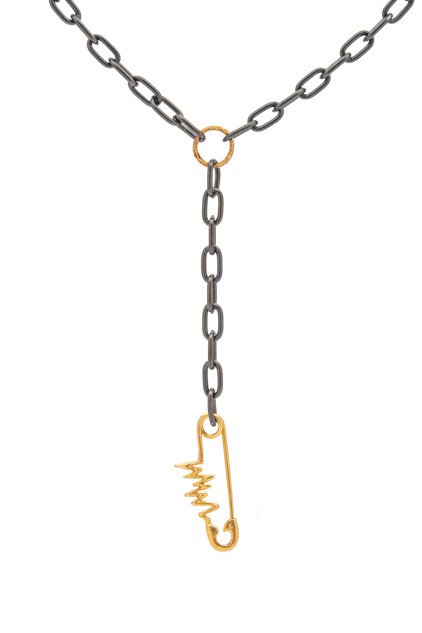 COLLAR CORBATERO CON SEGURO