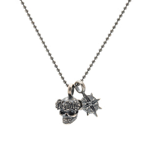COLLAR ESTRELLA DE LOS VIENTOS Y CALAVERA CORONA DE FLOR