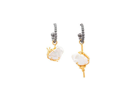 ARRACADA RANITA BAMBOO CON PERLA