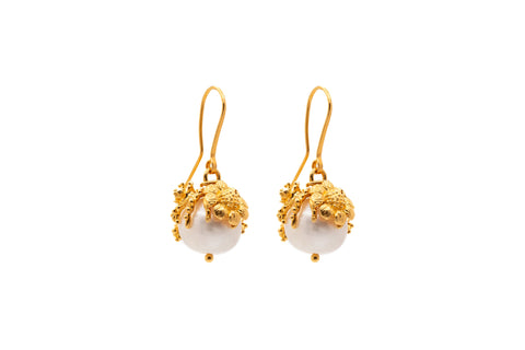 ARETE PERLA CORONA DE FLORES