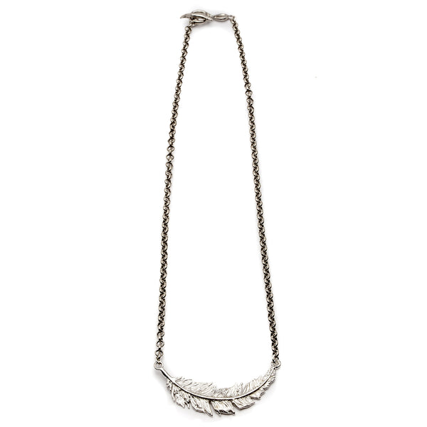 COLLAR PLUMA
